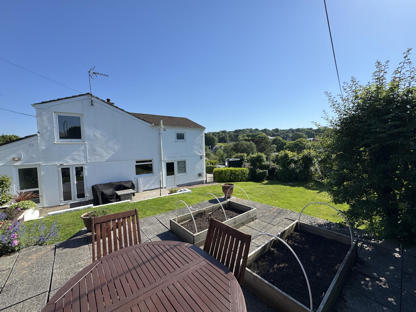 4 bed property in Roseland Crescent, Truro